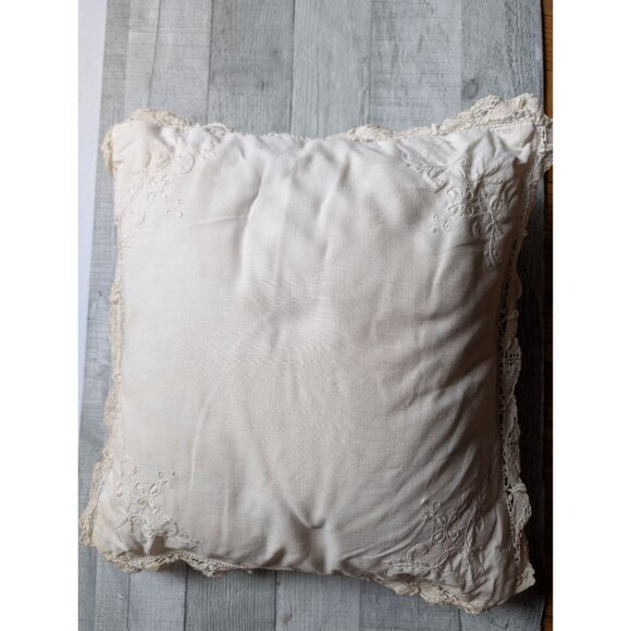 Vintage Ivory Throw Pillow With Embroidered Floral Design Crochet Trim 16"x16" - Picture 5 of 7